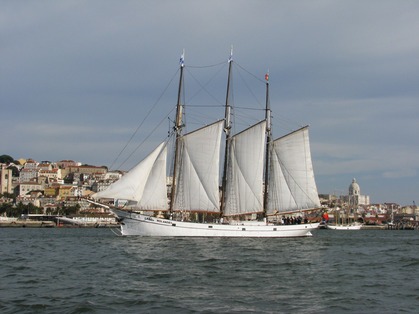 barco tejo - tagus boat